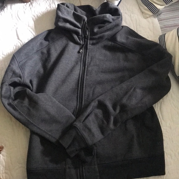 Lululemon zip up - Picture 1 of 3